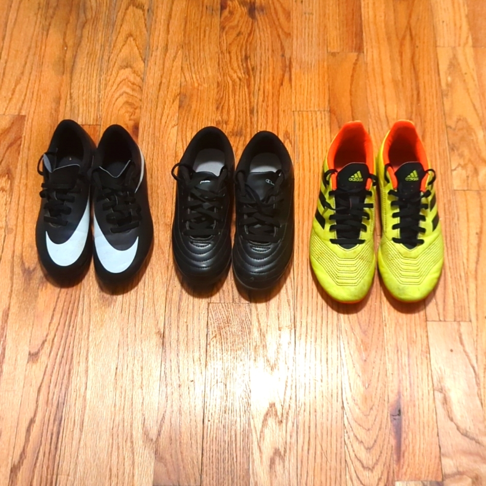 Kids (boys) soccer cleats, Size 1M, 2M, and 4